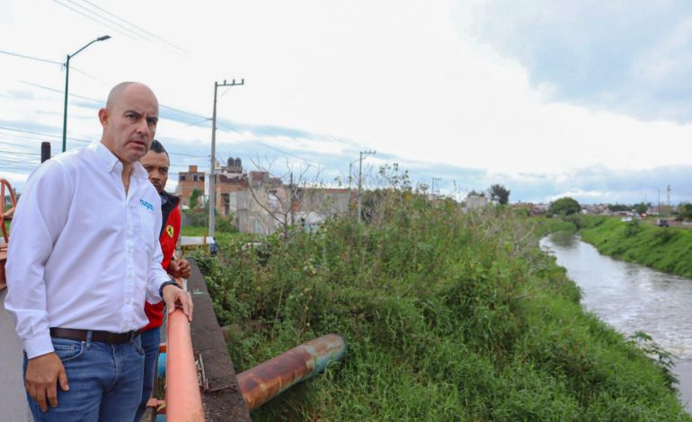 Adolfo Torres supervisa limpieza de ríos y drenes para prevenir inundaciones en Morelia