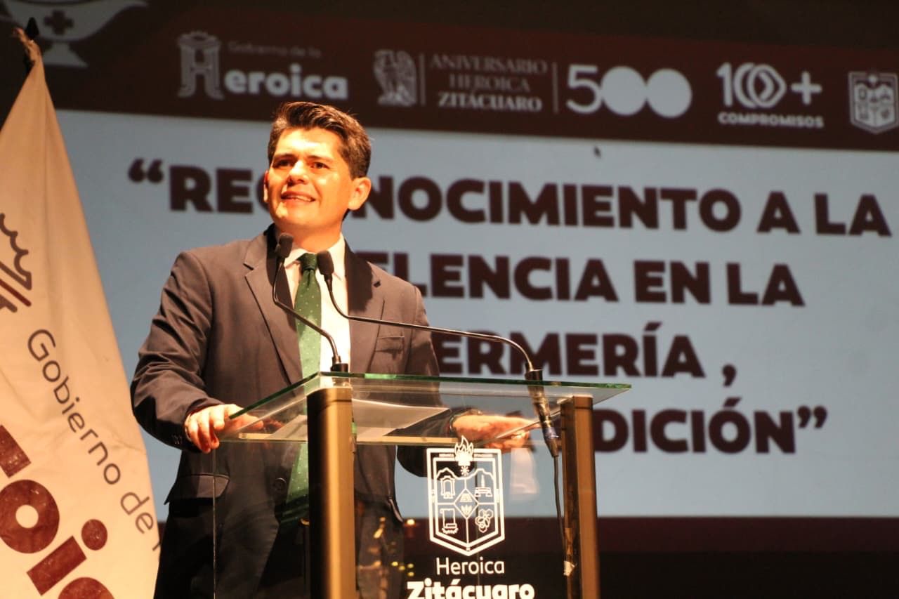 Toño Ixtláhuac reconoce la labor de enfermeras y enfermeros de Zitácuaro y la región Oriente de Michoacán
