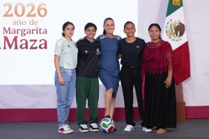 PRESIDENTA CLAUDIA SHEINBAUM PRESENTA A LAS CUATRO GANADORAS DEL CONCURSO REPRESENTA A MÉXICO EN LA INAUGURACIÓN DEL MUNDIAL