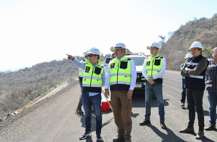 Firman convenio para nueva autopista de la agroexportación; conectará el corazón agrícola del estado: Bedolla