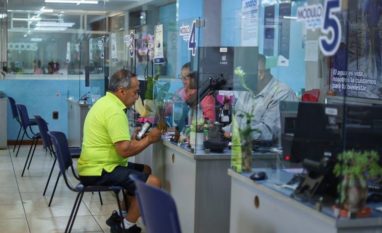 Ooapas mantiene módulos activos para brindar atención ágil y cercana a la ciudadanía: Adolfo Torres