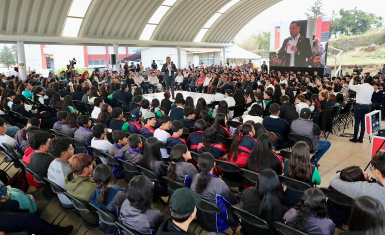 Juventudes y familias, eje central en la prevención de delitos digitales: Carlos Torres Piña