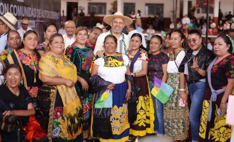 Comunidades indígenas con autogobierno ya cuentan con 22 Centros Libre: Bedolla