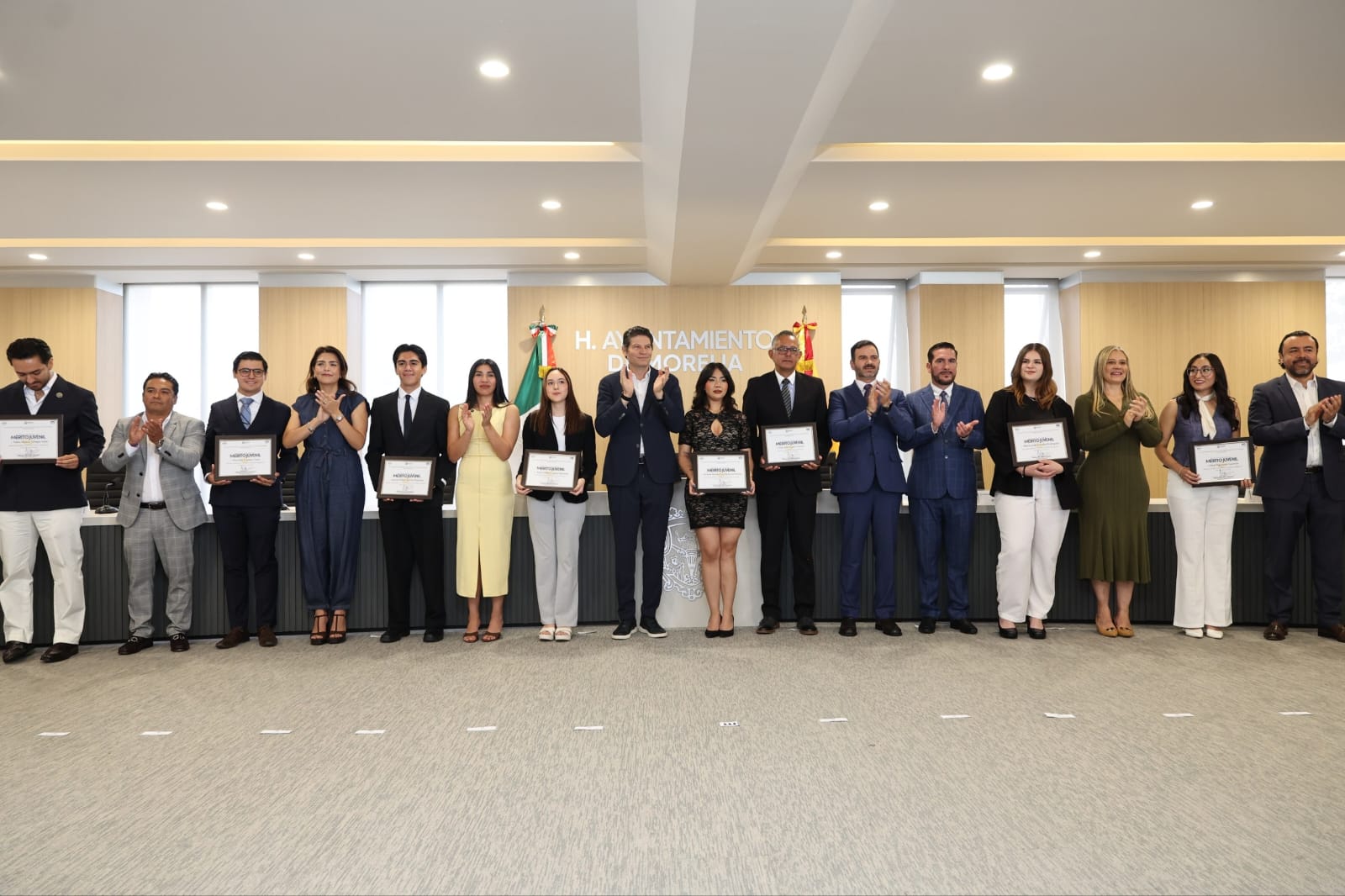 Ayuntamiento de Morelia entrega Condecoración al Mérito Juvenil 2026