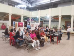 Se realizó el conversatorio «El Muralismo en Michoacán”, impartido por Rafael Flores