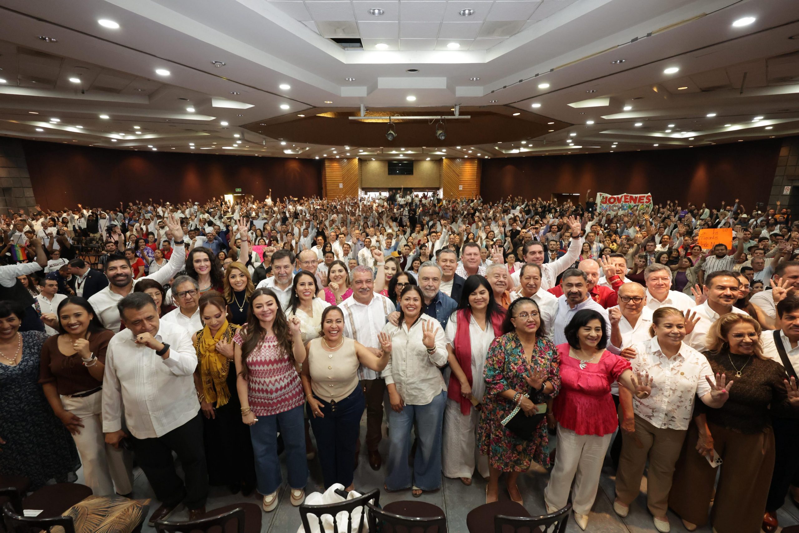 Sectores Sociales signan alianza con Raúl Morón por la unidad de Michoacán&nbsp; 