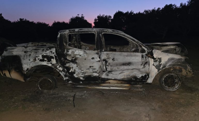 Investiga FGE hechos registrados en Pátzcuaro; cinco personas fallecidas y tres vehículos asegurados.
