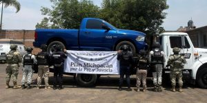 Guardia Civil y Defensa detienen a 5 hombres armados en Uruapan.