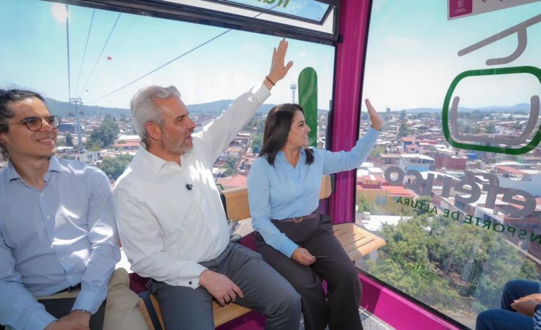 Teleférico ha transportado a 340 mil uruapenses en menos de un mes: Gladyz Butanda.
