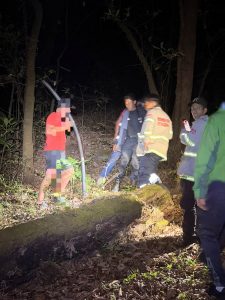 Localizan con vida a dos menores extraviados en el Cerro Cacique de Zitácuaro.