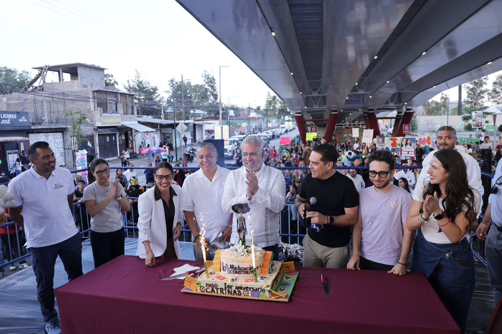 Celebra Bedolla primer aniversario del Paso Catrinas en Villas del Pedregal.