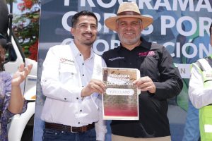 Con cemento y más de 18 mdp del Faeispum, impulsa Bedolla infraestructura en Yurécuaro.<br>