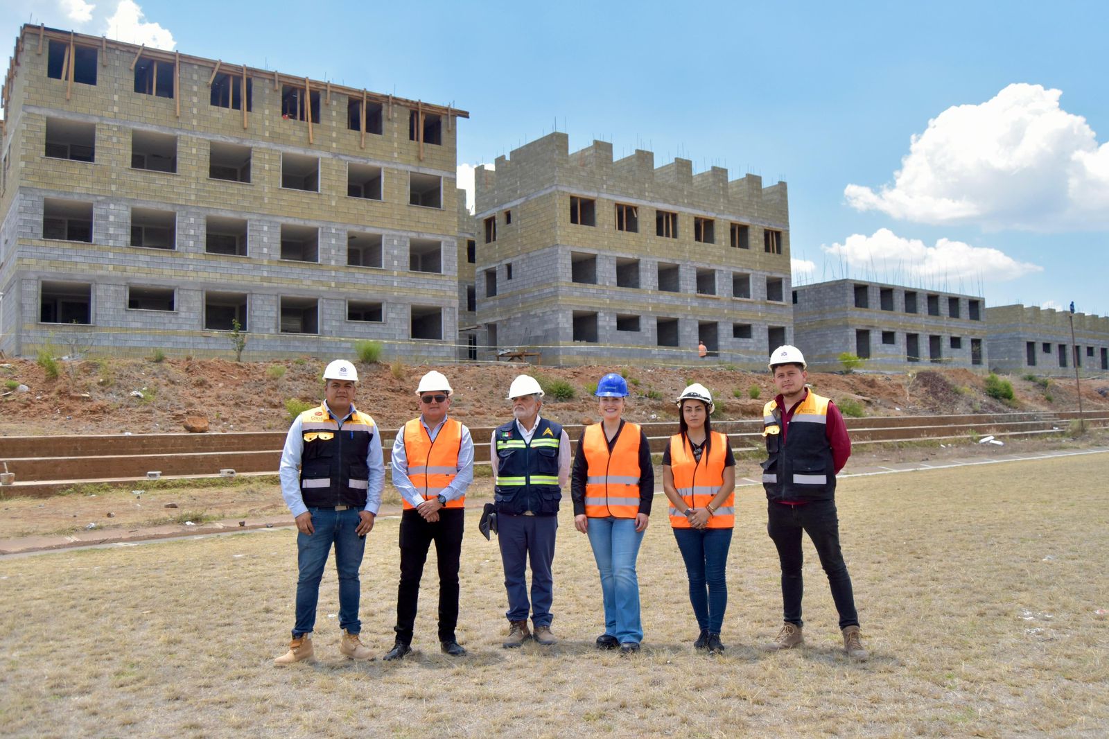 Avanza el plan para entregar más de 23 mil viviendas para el Bienestar en Michoacán.