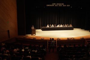 Egresan los primeros docentes en Michoacán admitidos por Ceneval