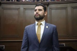 Celebra Octavio Ocampo reforma que protege la salud de las madres y recién nacidos en Michoacán