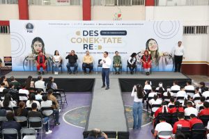 En Peribán, Torres Piña encabeza Foro de Ciberseguridad “Desconek-Tate y Reconek-Tate”; reúne a 720 personas