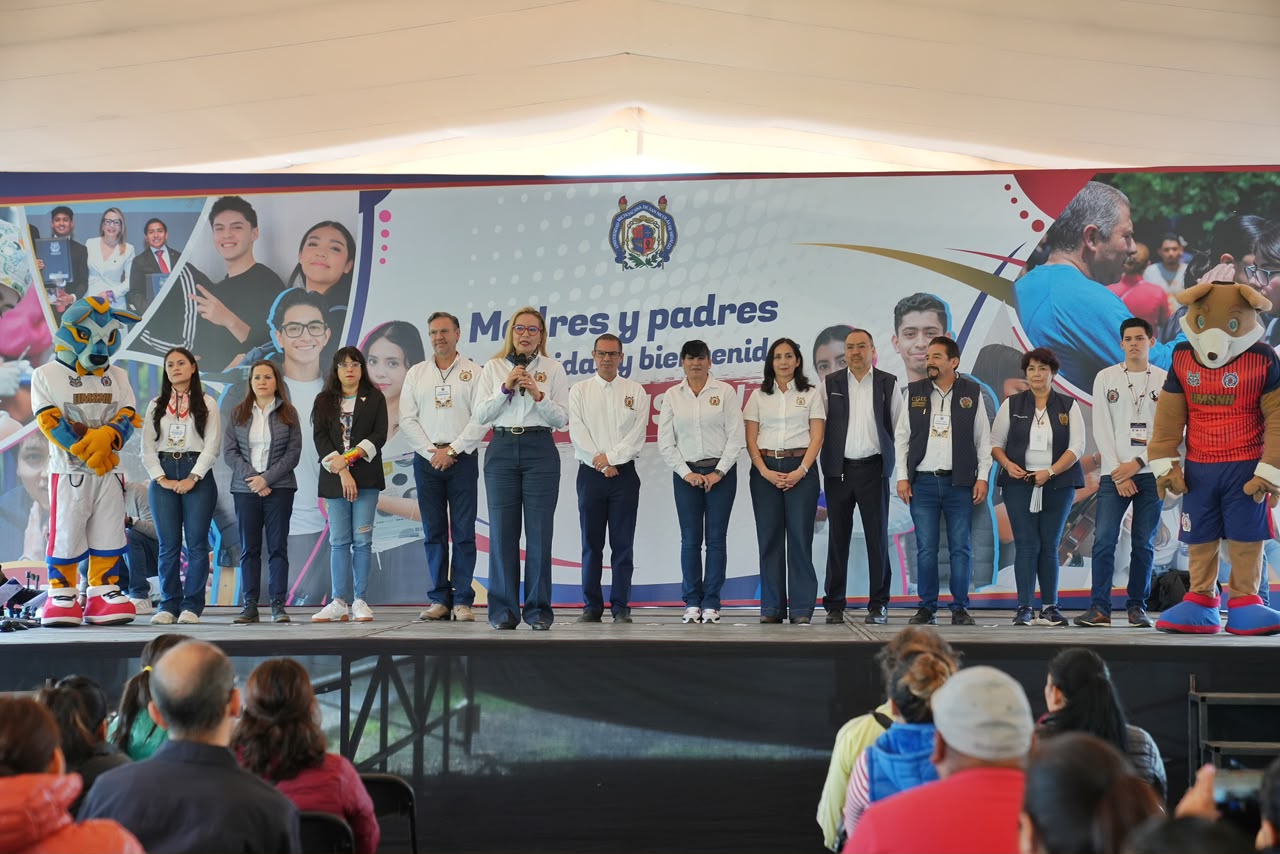 UNIVERSIDAD MICHOACANA, MADRES Y PADRES DE FAMILIA, HAGAMOS EQUIPO: RECTORA