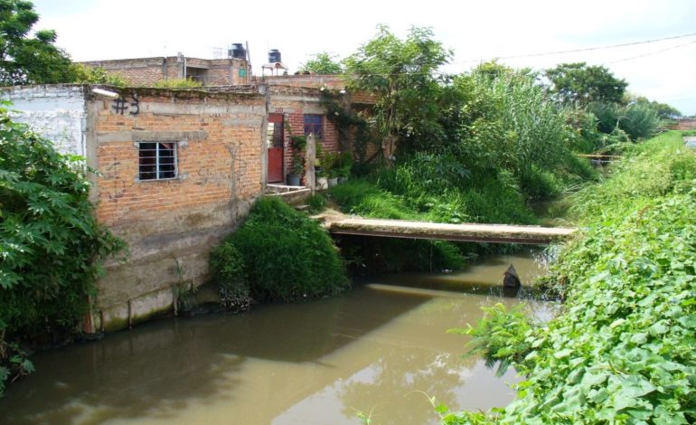 Llama Conagua Michoacán a no construir cerca de ríos y lagos