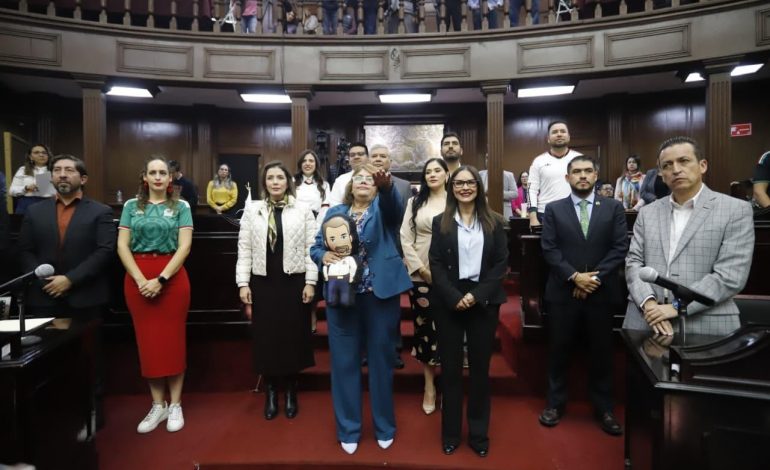 Congreso del Estado toma protesta como diputada a Julieta García Zepeda
