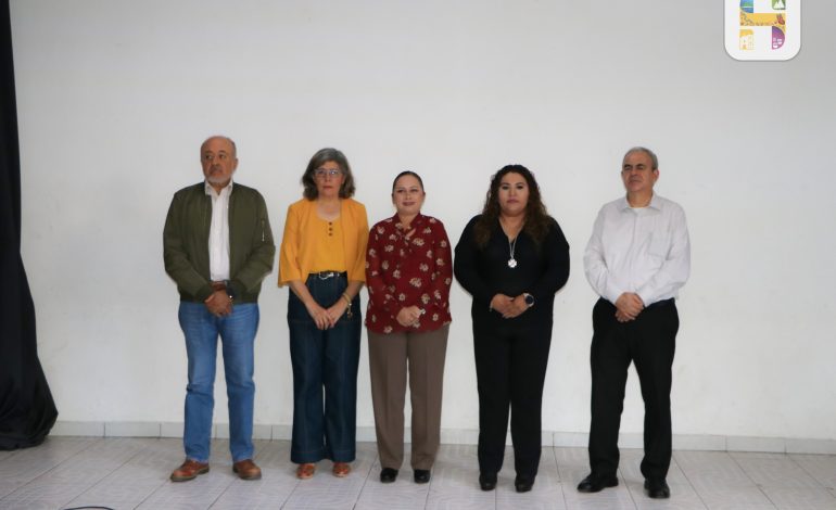 La Directora del Instituto de Educación y Cultura, asistió al Conversatorio “El Movimiento Sinarquista en la Región Oriente de Michoacán 1937-1960”