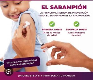 Se está vacunando contra sarampión, rubéola y parentoditis en el centro de salud
