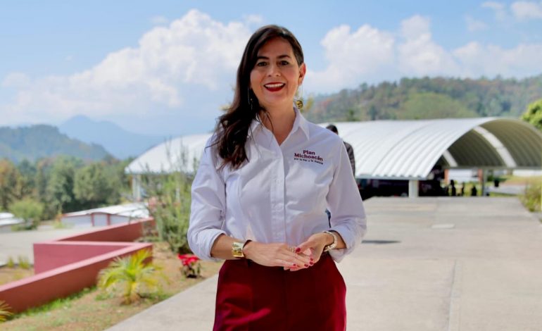 Honestidad y cercanía transforman la educación en Michoacán: Gabriela Molina