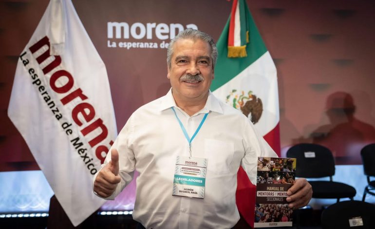 Morón muestra congruencia y solicita licencia indefinida a su cargo como senador