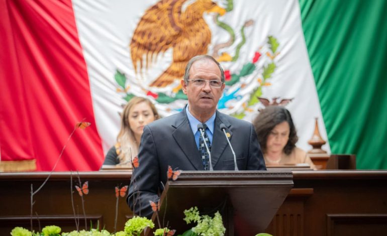 Propone David Martínez Gowman facilitar placas de discapacidad a cuidadores y regular vehículos de autogobiernos