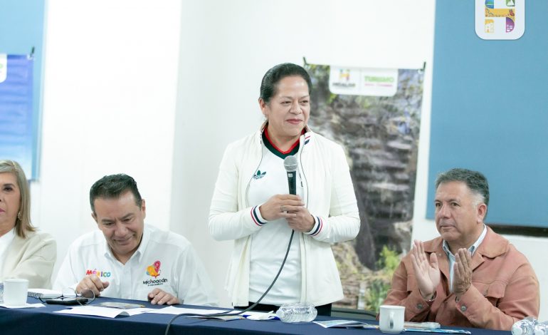 Jeovana Alcántar y Roberto Monroy García encabezan el encuentro Regional de la Industria