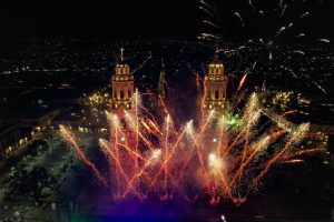 Fiebre mundialista arranca en Morelia con edición especial del encendido de Catedral