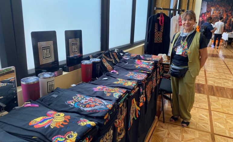 Emprendedores y artesanos exhiben su talento en el Museo Palacio Postal de la CDMX