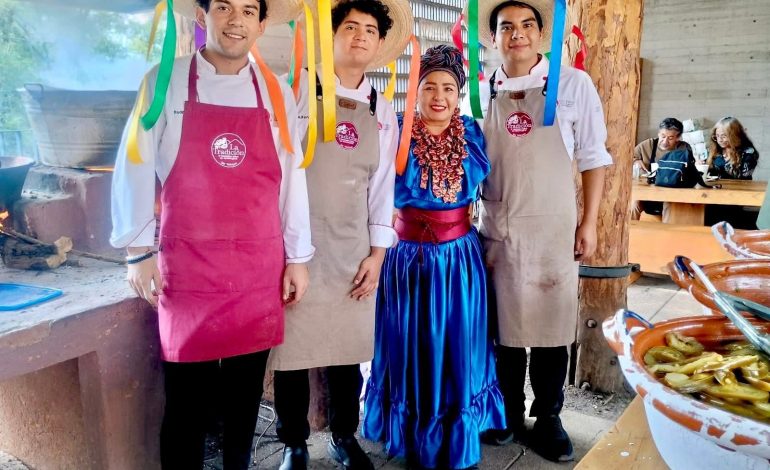 Michoacán conquistó Los Pinos con sus cocineras tradicionales