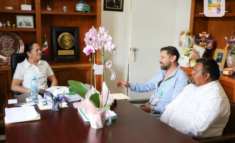 Jeovana Alcántar recibió al Coordinador Municipal de la Asociación Michoacana de Ajedrez