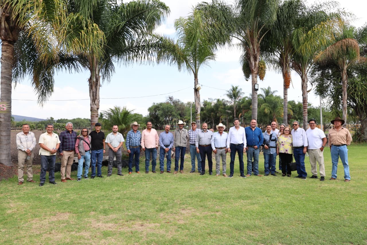 Se suman ganaderos, porcicultores y productores de la región de Huandacareo a AMA Michoacán
