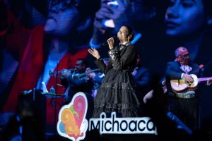 Natalia Jiménez estremece al Palacio del Arte en el cierre de conciertos del Jalo Futbolero