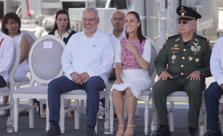 Bedolla y Sheinbaum honran a la Marina Armada desde Michoacán.