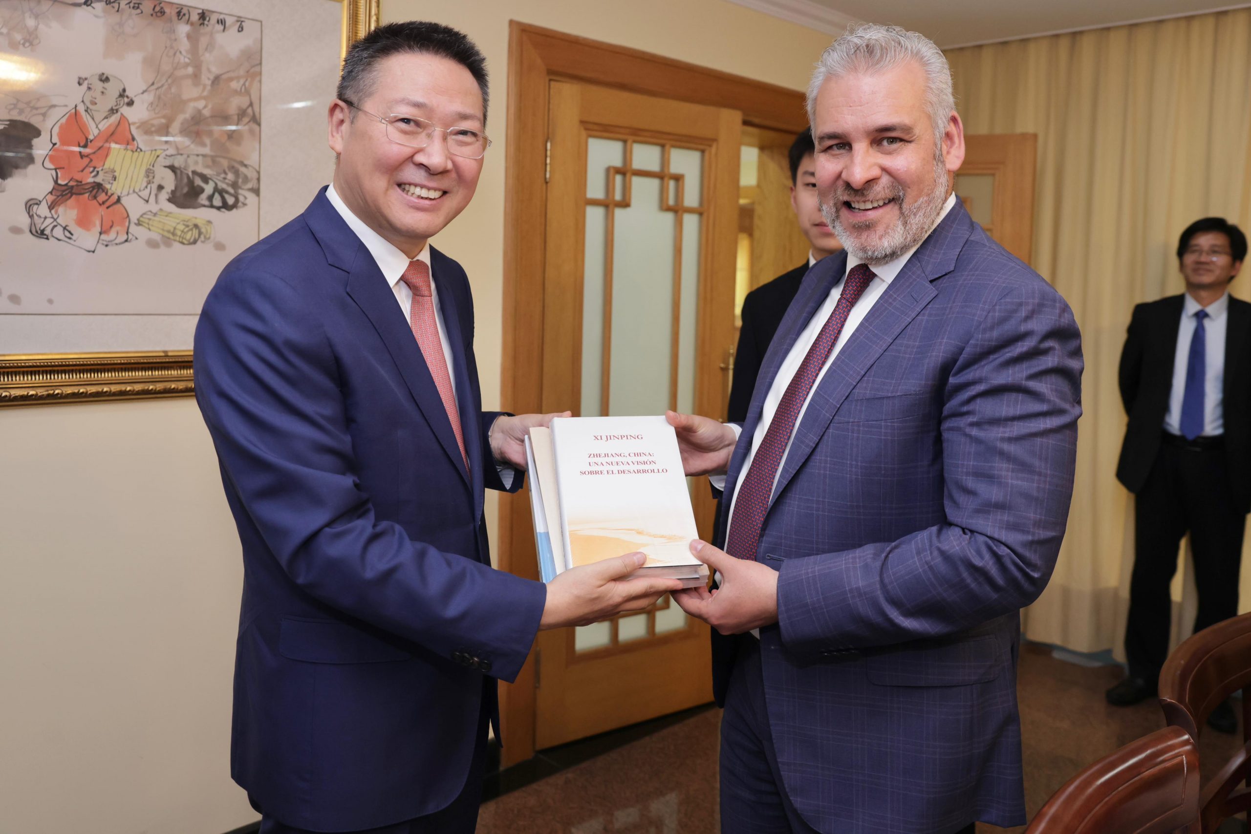 Bedolla y embajador de China refuerzan colaboración comercial, cultural y académica.