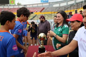 El Estadio Morelos abre sus puertas a jóvenes de la Copa Armonía y Bienestar.