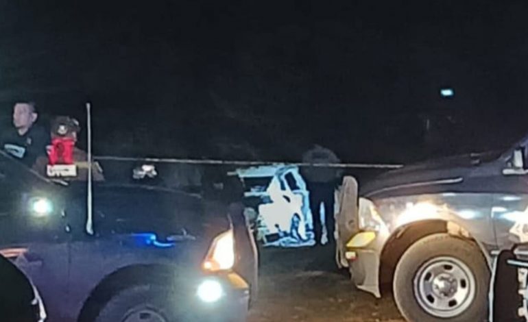 Movilización policial en Morelia: Localizan auto siniestrado y un cuerpo sin vida en el camino a Chiquimitío