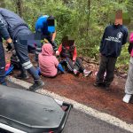 Camioneta cae a barranca en la carretera Los Azufres; cuatro personas resultan lesionadas