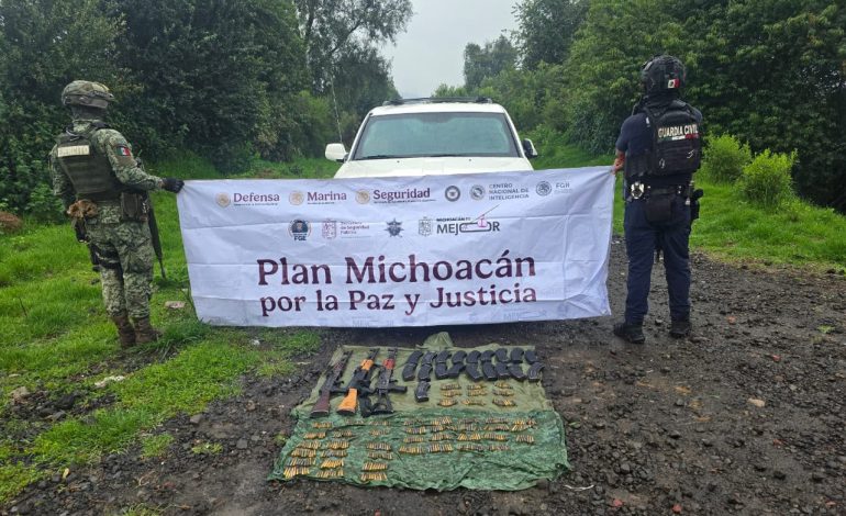SSP y Defensa aseguran 3 fusiles, 450 municiones y un vehículo en Salvador Escalante.