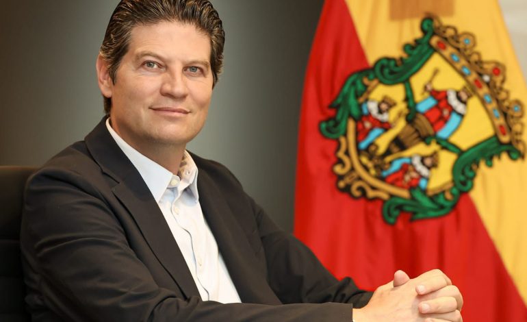 Alfonso Martínez Alcázar encabeza preferencias rumbo a la gubernatura de Michoacán, según encuesta