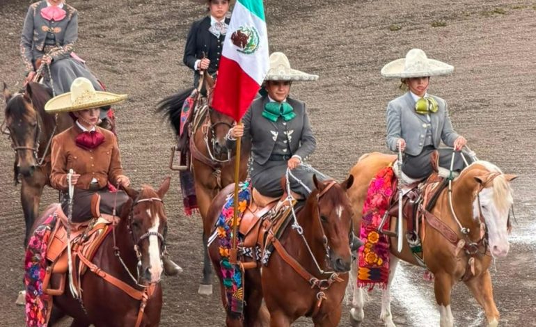 Corona Michoacán a sus nuevas soberanas de la charrería en el Estatal de Escaramuzas 2026.
