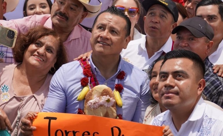 «A los jóvenes ya no se les puede relegar; deben tomar decisiones»: Carlos Torres Piña en Zitácuaro.