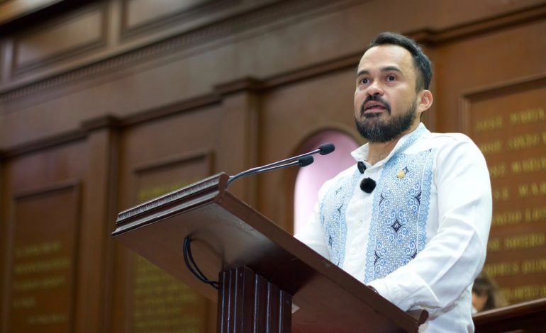 Presenta Hugo Rangel iniciativa para regular el transporte masivo y por cable en Michoacán