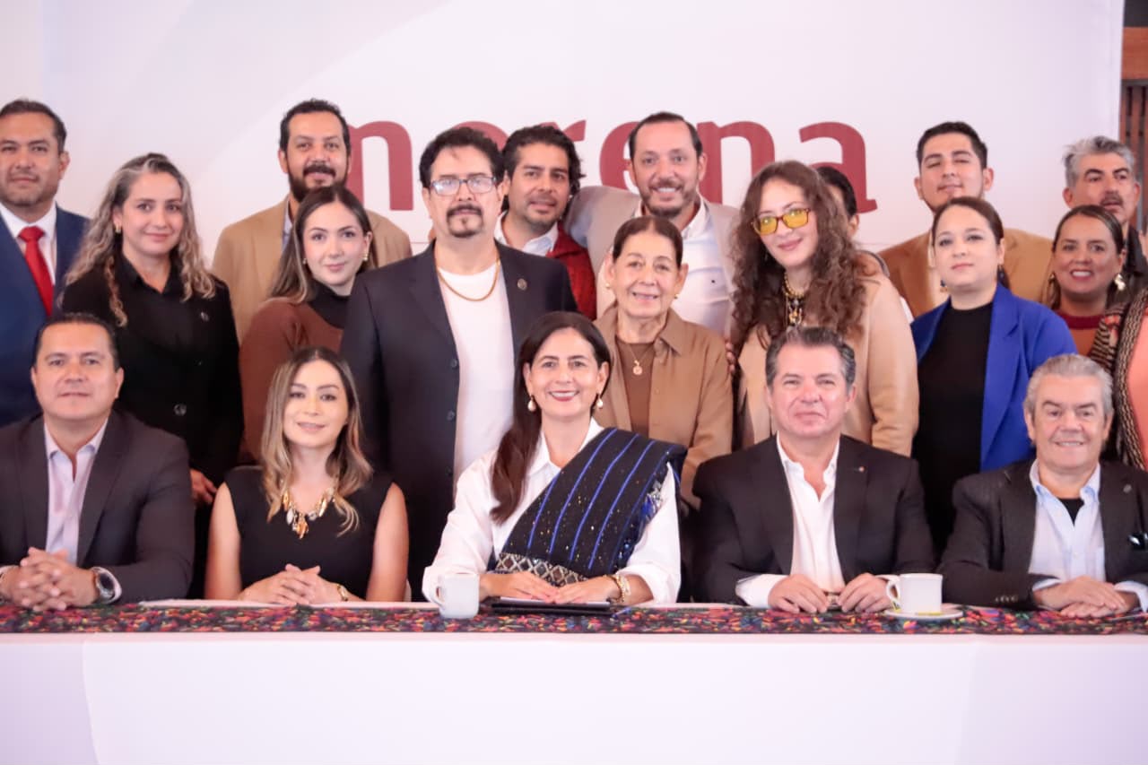 Gaby Molina dialoga con profesionistas para fortalecer la Transformación en Michoacán