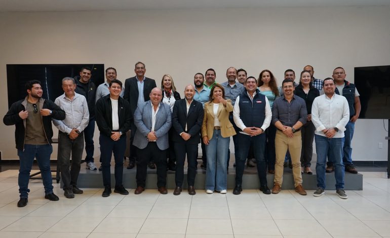 Constructores se reúnen con Fabiola Alanís y respaldan agenda de infraestructura de la 4T en Michoacán