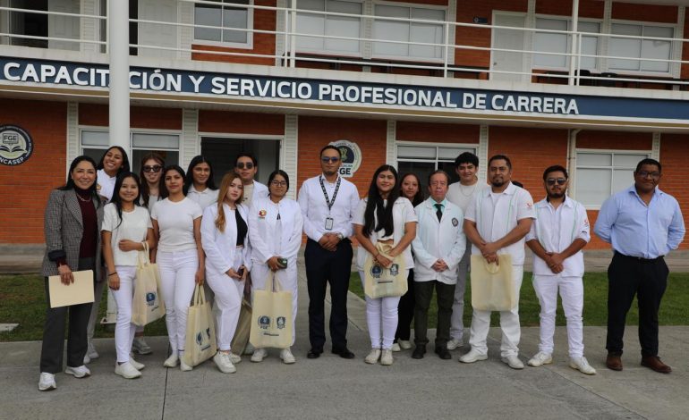 FGE fortalece la formación académica de estudiantes de Odontología mediante visita guiada