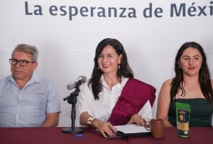 Sectores productivos construyen agenda económica con Gaby Molina