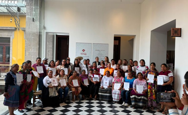Michoacán obtiene siete reconocimientos en Concurso Nacional de Textiles